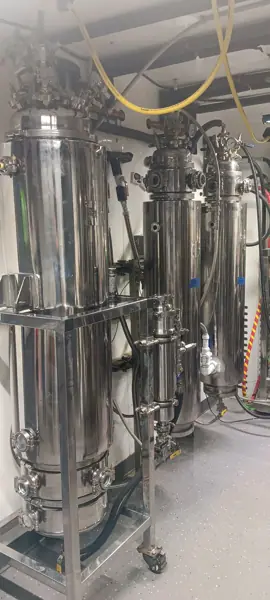 Closed-loop hydrocarbon (butane) extraction system